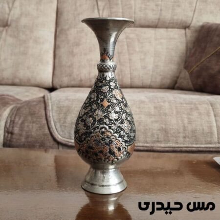 گلدان مسی قلم کاری شده طرح ماهلین